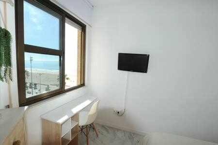 Encantador Apartamento Frente A La Playa Victoria Apartment Cadiz Exterior photo